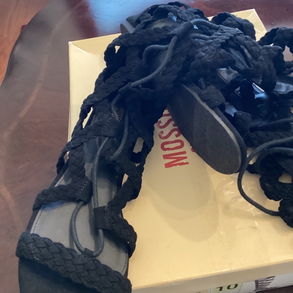 GLADIATOR LACE UP SANDAL ( Size: 10) - Picture 10 of 15